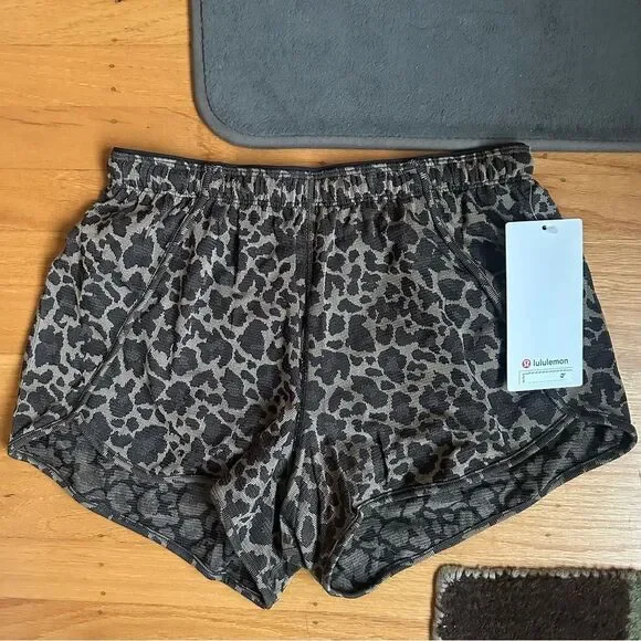 NWT 4 Swiftly Mid-Rise Running Workout Short 3" - Lululemon - Picture 3 of 11